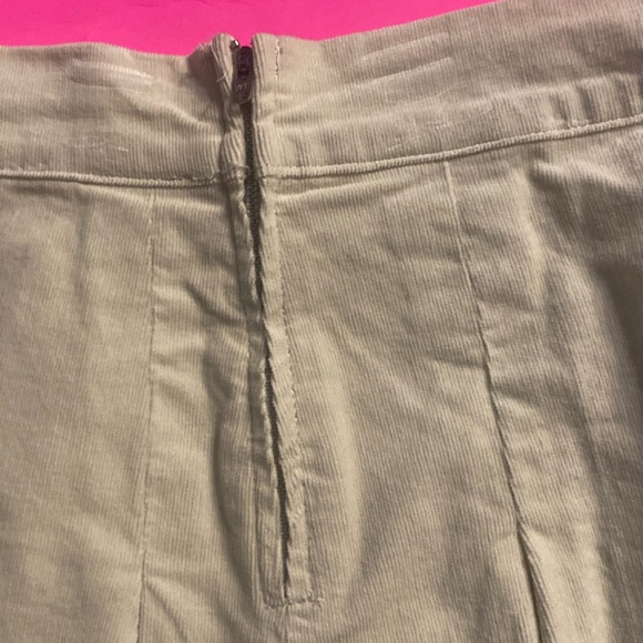 High Rise Corduroy Pleated Juniors Mini Skirt with Frayed Hem, Size M, Ivory NWT - Picture 5 of 10